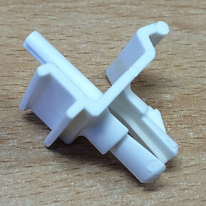 ADAPTER FOR PPE 180-55 SCANNING RAIL FOR LINDE REFRIGERATION SHELVES